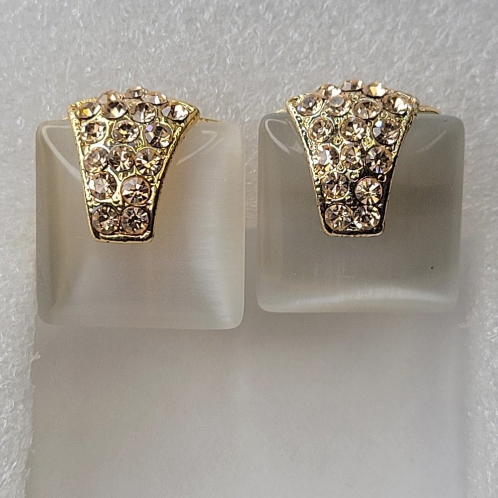 Cufflink Style Earrings - Picture 5 of 11